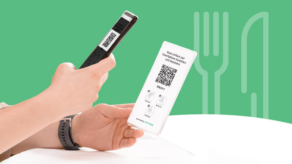 Self-Ordering per QR-Code am Tisch · Gast bestellt mit Smartphone